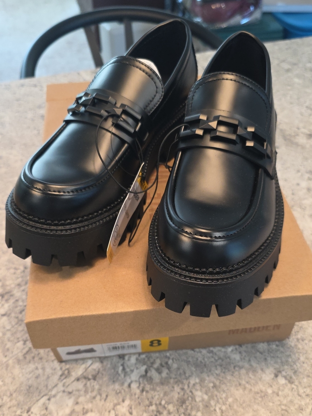 Steve Madden Womens Aerin Lug Sole Chain Design Chunky Heel Loafer Slip On Shoe
